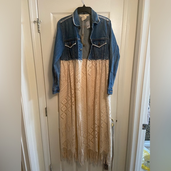 Xsmall but runs big, fits up to large - Picture 1 of 2